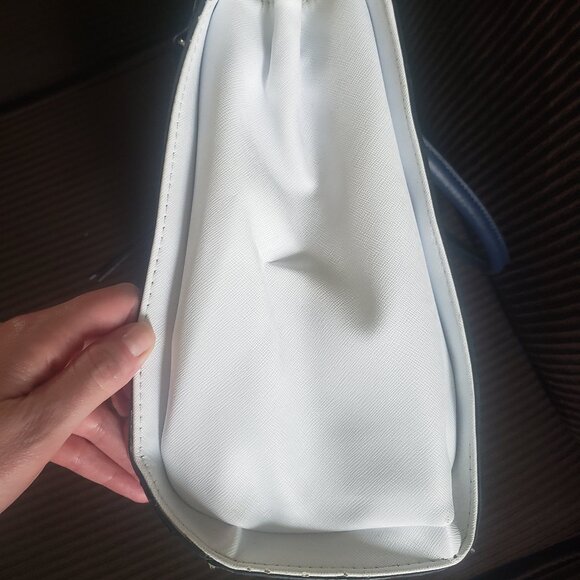 G By Guess Handbag Purse - Picture 6 of 9